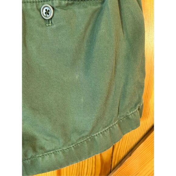 J.Crew Chico green shorts size 2 (8034) - Picture 3 of 5
